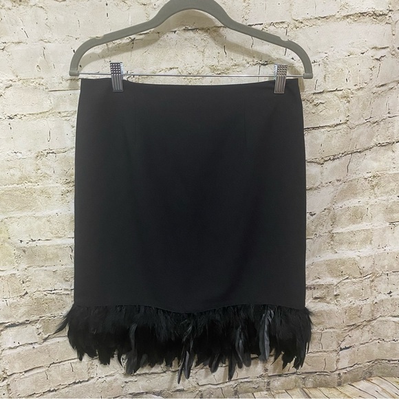 Nicole Miller Black Side Zip Feather Pencil Skirt - Picture 2 of 6